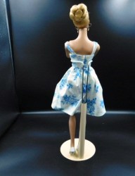 tonner blonde blue print bk